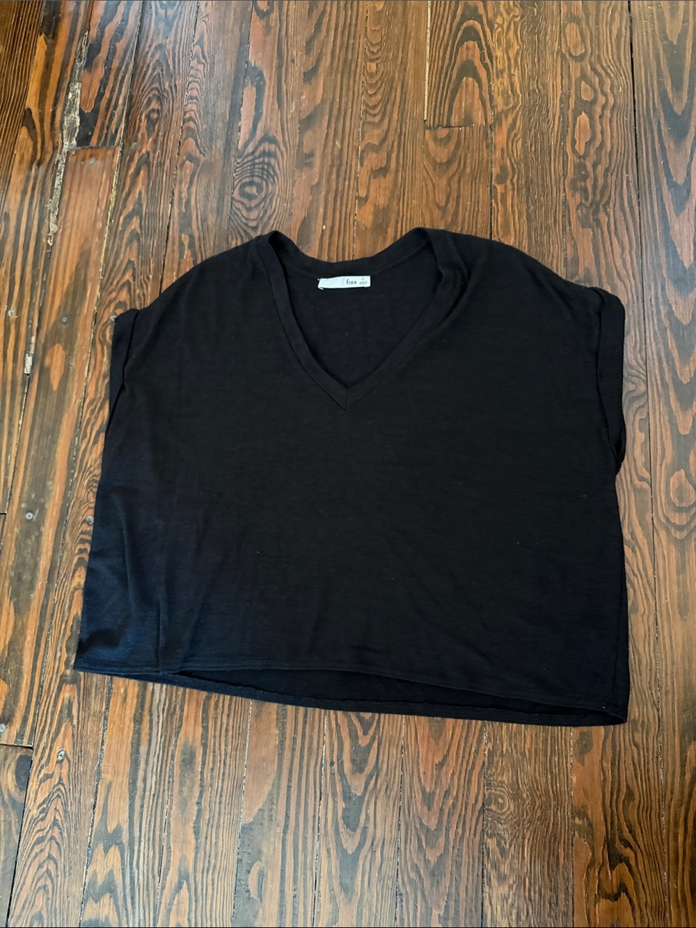 Wilfred Black Relaxed V-Neck Tee